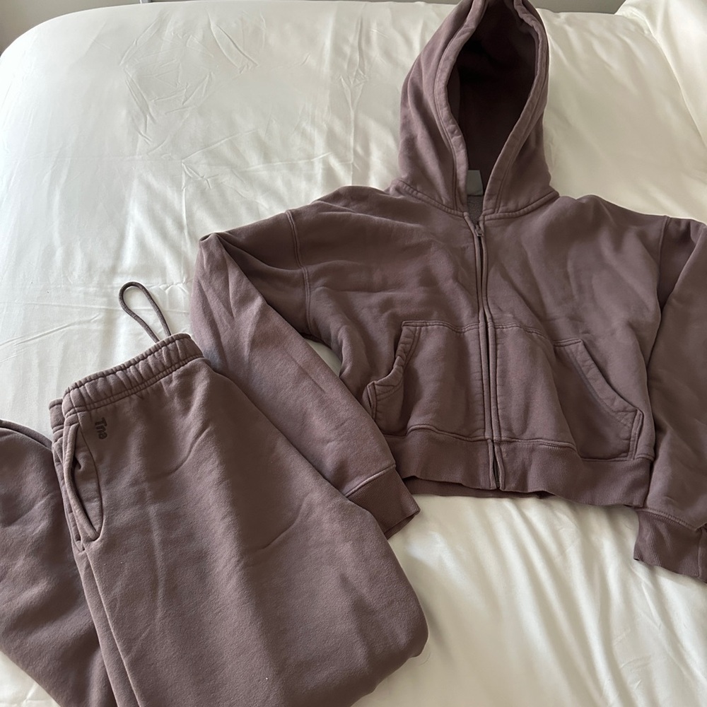 ARITZIA sweat set